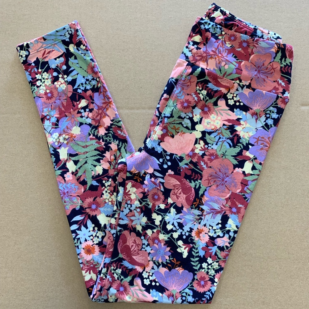 NWOT LuLaRoe OS Floral Leggings